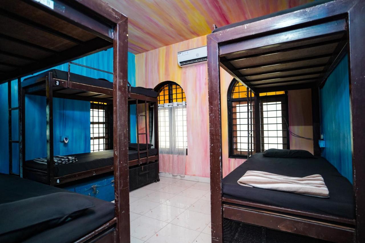Bed 6-Bed Dormitory Room